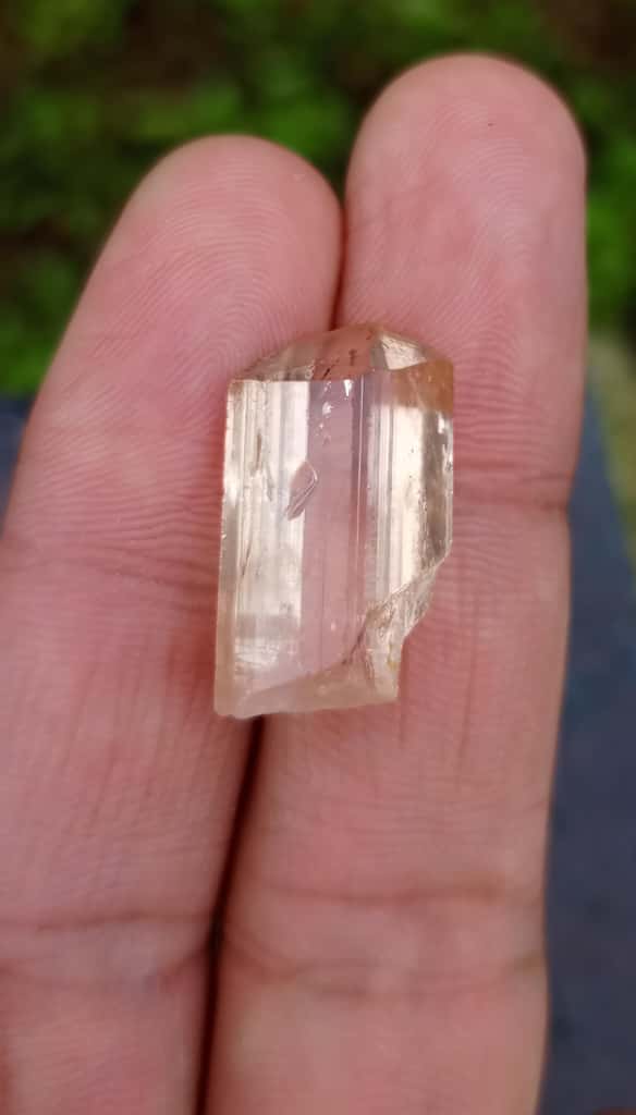 katalang topaz raw crystal